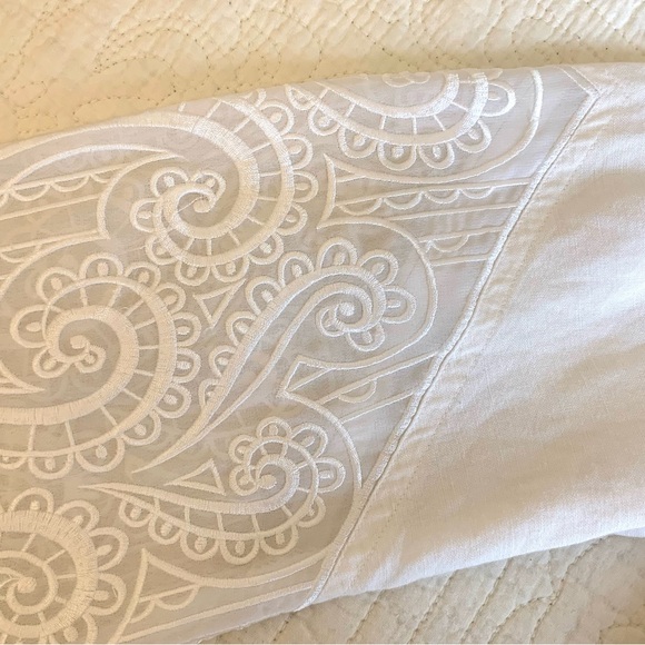 Bob Mackie Wearable Art Designer Tunic Top White Linen Embroidered Lace - Picture 8 of 12